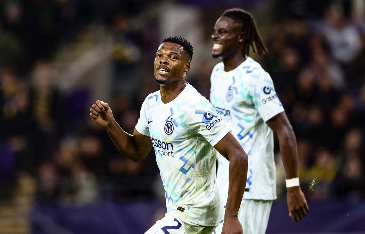 零封全欧第一！齐沃用2招激活老龄国米，20岁新星欧冠破门，博尼独造4球